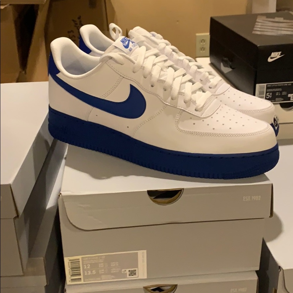 Air Force one white royal